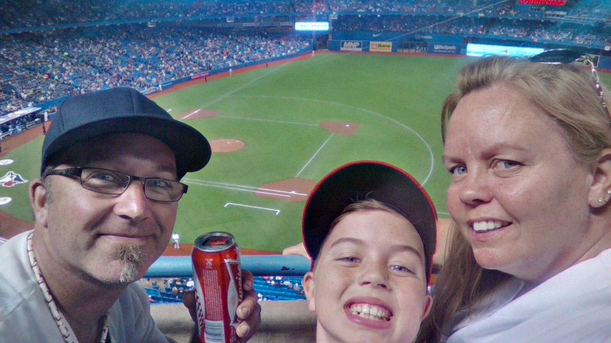 4teammillson's tweet photo. Greetings @BlueJays from 517. #cometogether http://t.co/VYYzThD1Wa