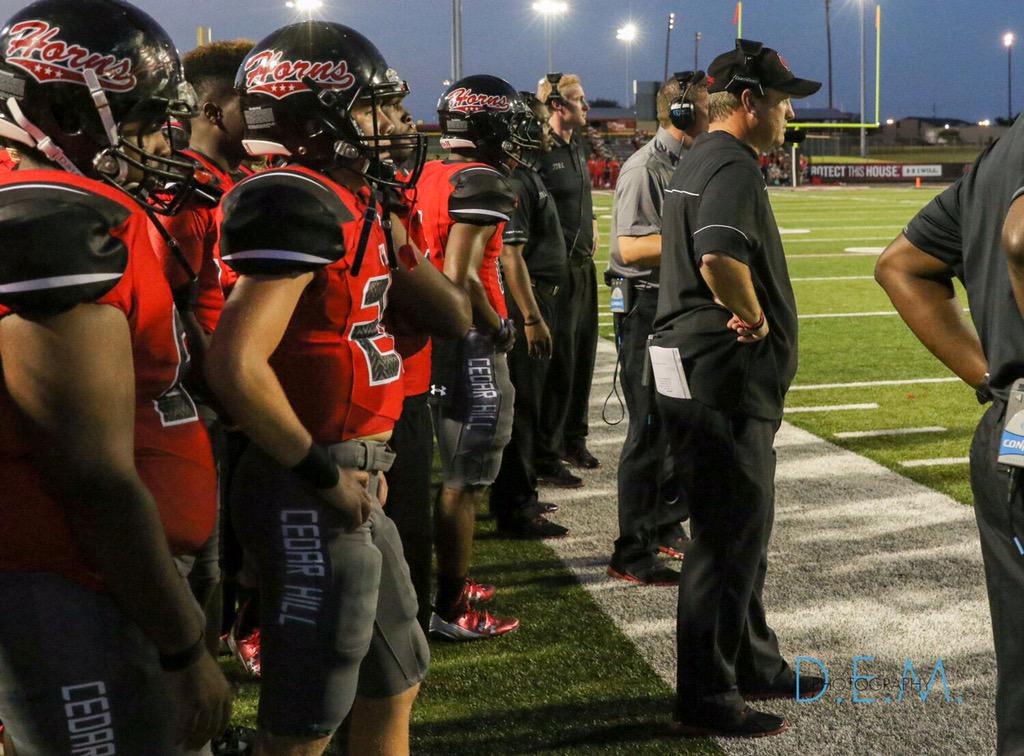 Deb_McGuire's tweet image. Like father like son much?? #coacheskid #samestance #myguys @garret_mcguire7 @Coach_McGuire50