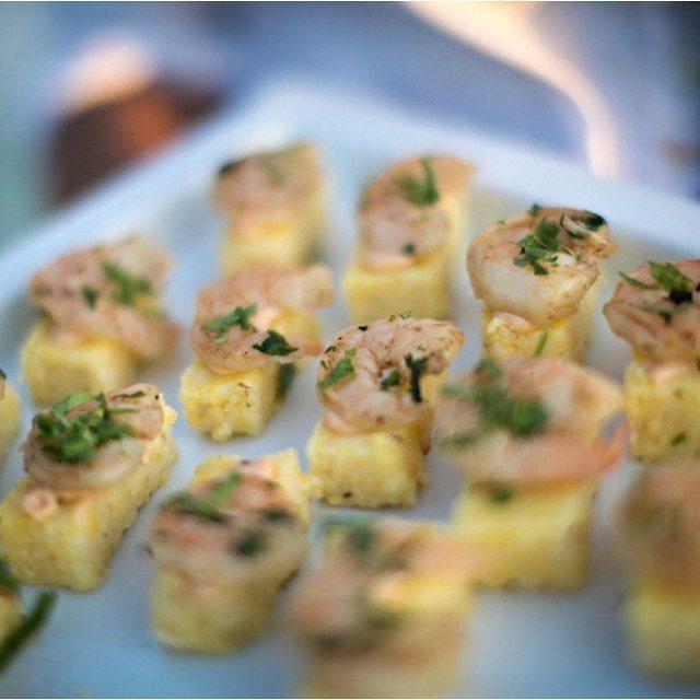 ModernArtCaters's tweet photo. Chipotle smoked shrimp on crispy polenta at this @LoftSeven wedding http://t.co/Hrn1OIv8TO