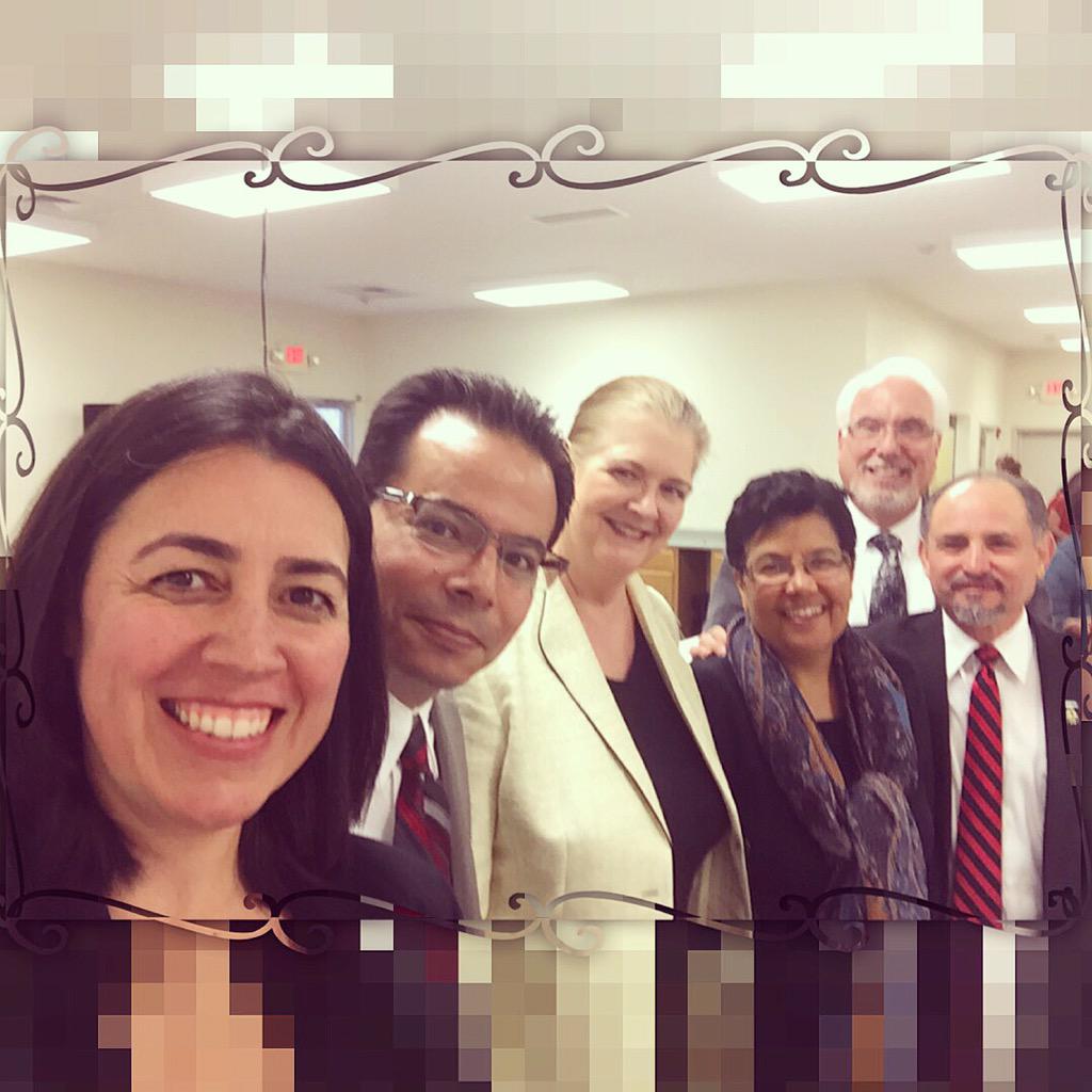 DrKatiaGReinert's tweet photo. Great team joining hands in El Paso for the #InstepForLife #LetsMoveDay http://t.co/MzxvoAGd1P