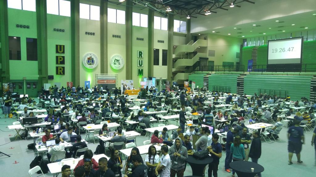 HackPRUPRM's tweet photo. Y seguimos, muchas ideas y talento. T-19horas26minutos #HackPR15 #HackYourEd @HackPuertoRico @uprm @PrensaRUM http://t.co/6pYxDws77J