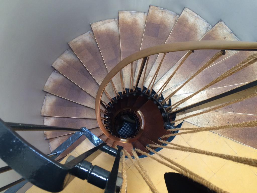 Elena_89sa's tweet photo. Goldfinger's house #OpenHouseLondon #2WillowRoad #architecture #1930s http://t.co/YbGWhggwsq
