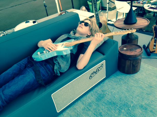 CouchOfRock's tweet photo. Nap time on the @CouchOfRock w/guitar wizard, William Harries Graham. Post performance. #couchofrock #bludot http://t.co/du3UWgJNzT