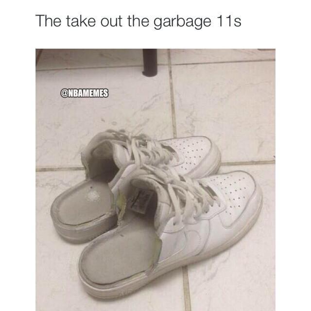 NBAMemes's tweet photo. The special edition 11's. http://t.co/Gv23tiCwBb