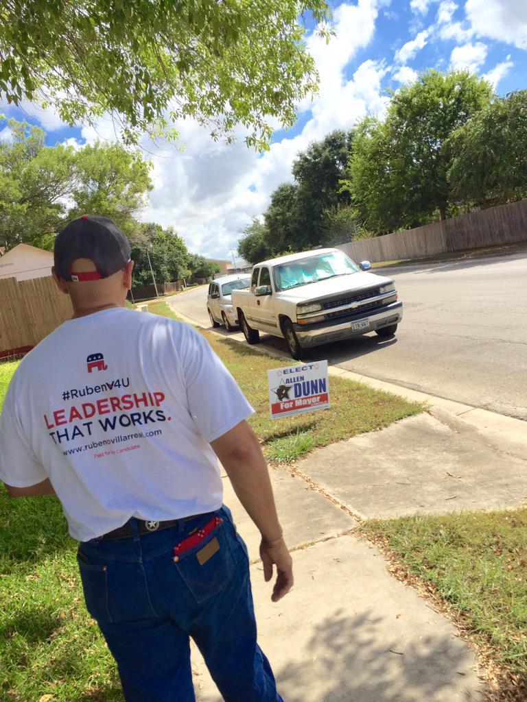 BorderMayor's tweet photo. 1 day of #blockwalking = 1963 pages of demographic research. #CiboloTx #campaigntrail #CongressDist15 #KnowUrRegion http://t.co/W5HPEYT5Rr