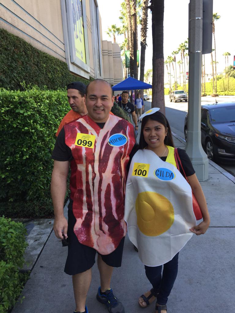 schellershane13's tweet photo. Having fun at @letsmakeadeal http://t.co/en3TX7RjD0