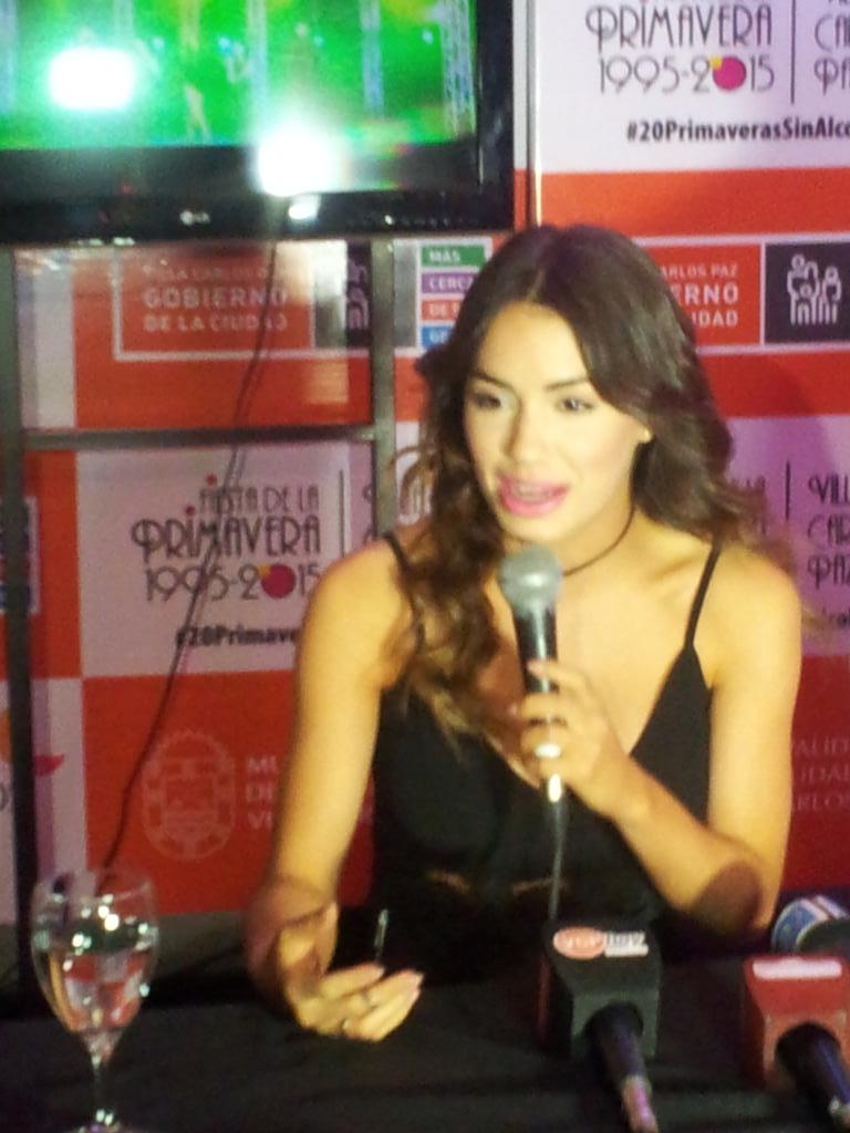dale_fm's tweet photo. @laliespos en #Conferencia #vivo #PrimaveraVCP por #DaleFM http://t.co/me789LwdM5