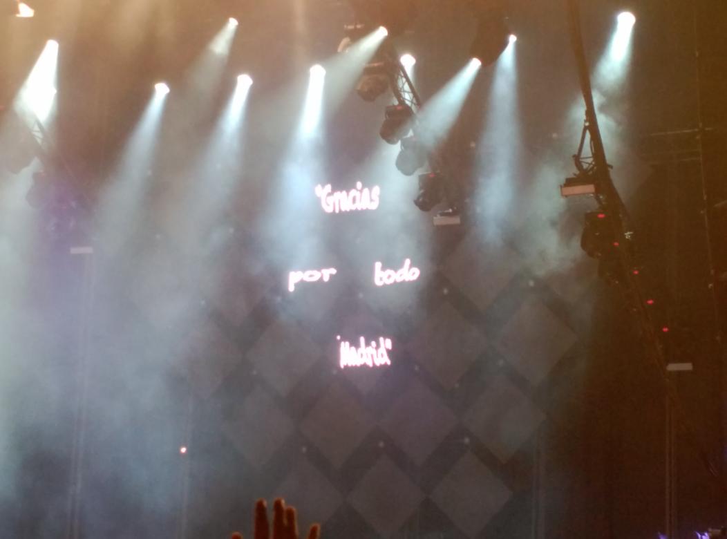 irenesmile92's tweet photo. Conciertazo del gran @MelendiOficial en las ventas. Gracias x ser asi. #Guerreros #Increible #UnAlumnoMas http://t.co/9NvlMewpxW