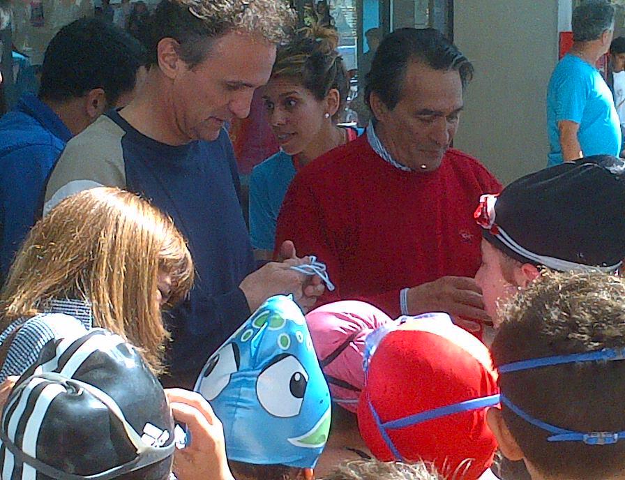 DrHectorLanza's tweet photo. Participando en Jornada del Programa de Natacion Municipal con @Gkatopodis http://t.co/hcIGBSRRDX