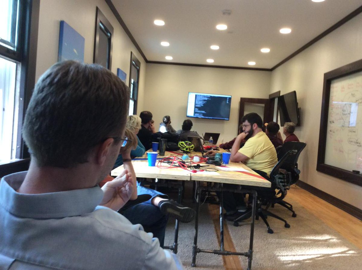 LarryHandlin's tweet image. #hack20