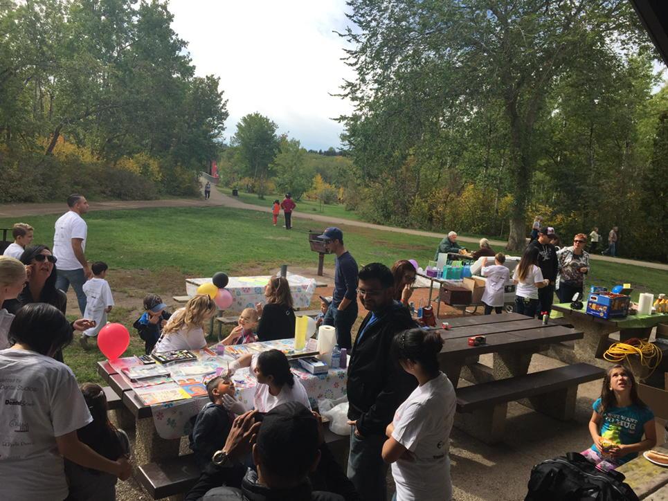 Vote4Dentistry's tweet photo. Lots of fun today at our fundraising BBQ for the Trauma &amp; Complex Surgery Program - University of Alberta Hospital. http://t.co/sCaDICxzdU