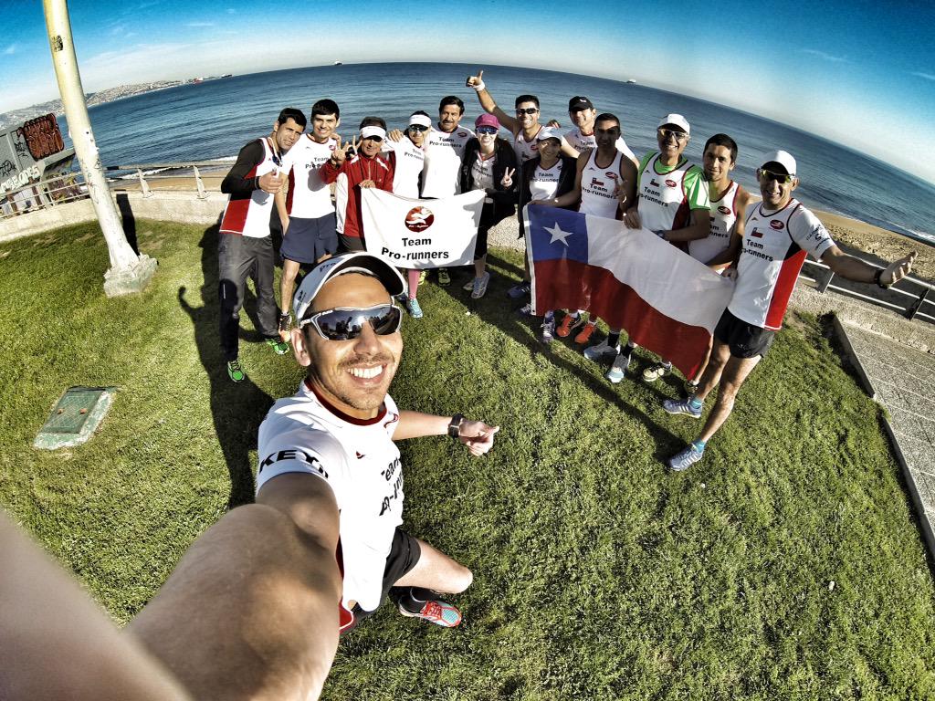 TeamproRunners's tweet photo. Nuestros socios hoy en el borde costero de Viña marcando presencia rumbo a @maratonvina #YoElegíCorrer @CorrerMeHa http://t.co/c8xFdHkwKk