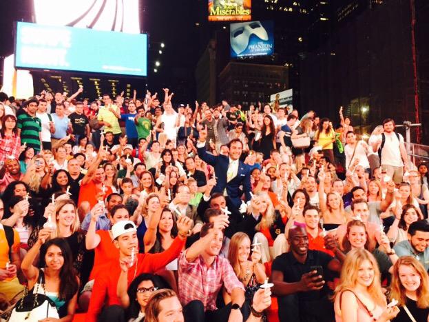 SACHYL's tweet photo. #SACHYL #lightacandlesaveaheart #TimesSquare #chrisschembra http://t.co/NV9XewE5DG