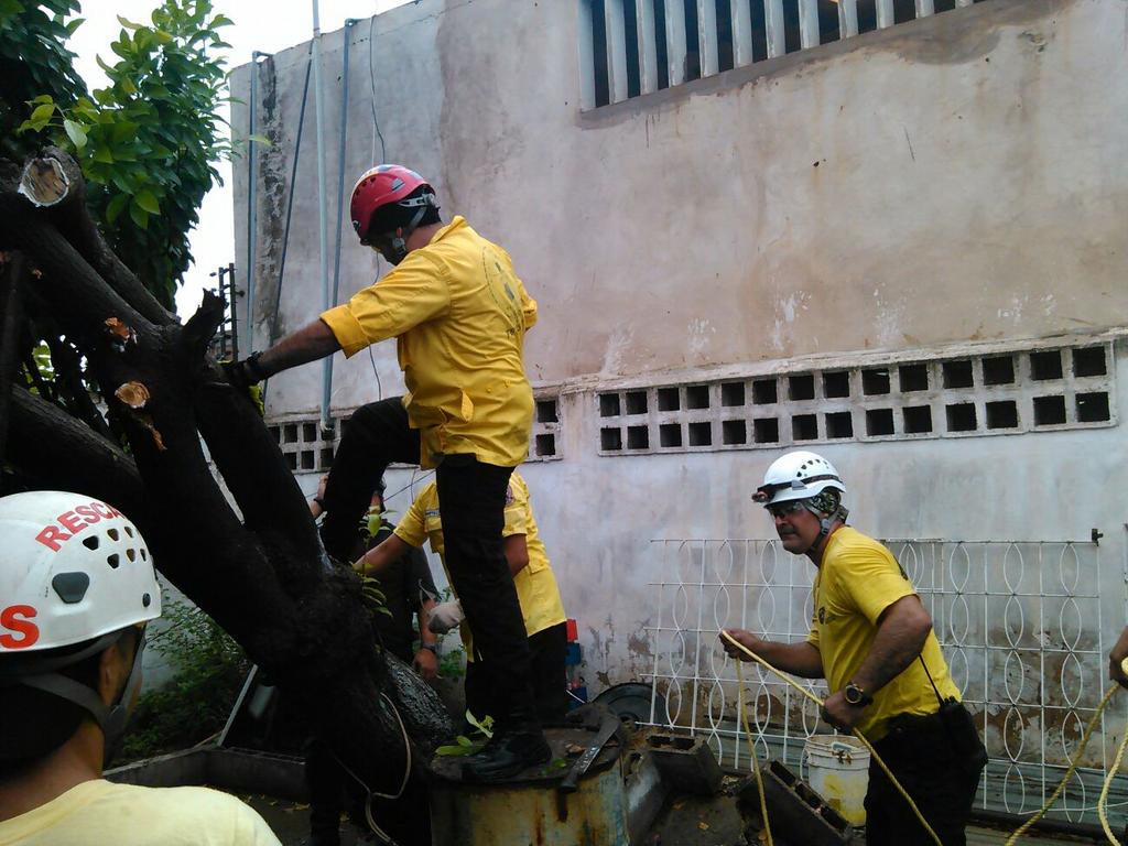 Agradecemos el trabajo desinteresado de @vol_zulia a través de los grupos de Rescate Maracaibo y S&S @ATodaVidaZulia