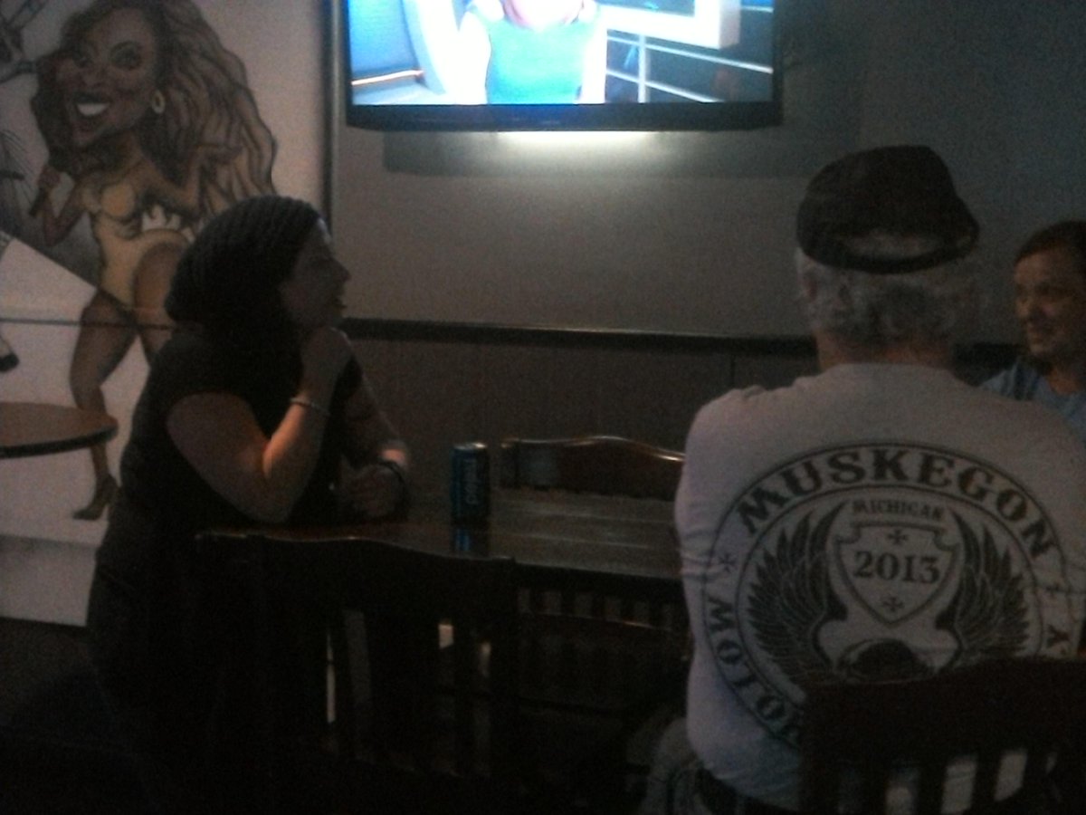 SarahHBand's tweet photo. Sarah working the crowd before we get up to play. http://t.co/YPgH7kQ65M
