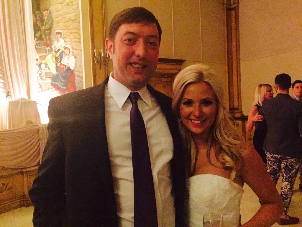 JhnnyCrwsh's tweet photo. You look absolutely stunning @Jillers86 Congratulations on your #raspberrywedding http://t.co/HLiSM3Bg40