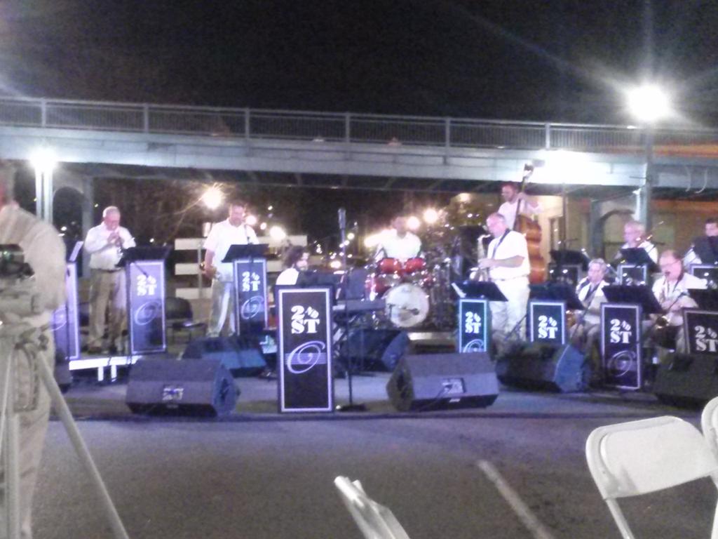 2nd Street big band live