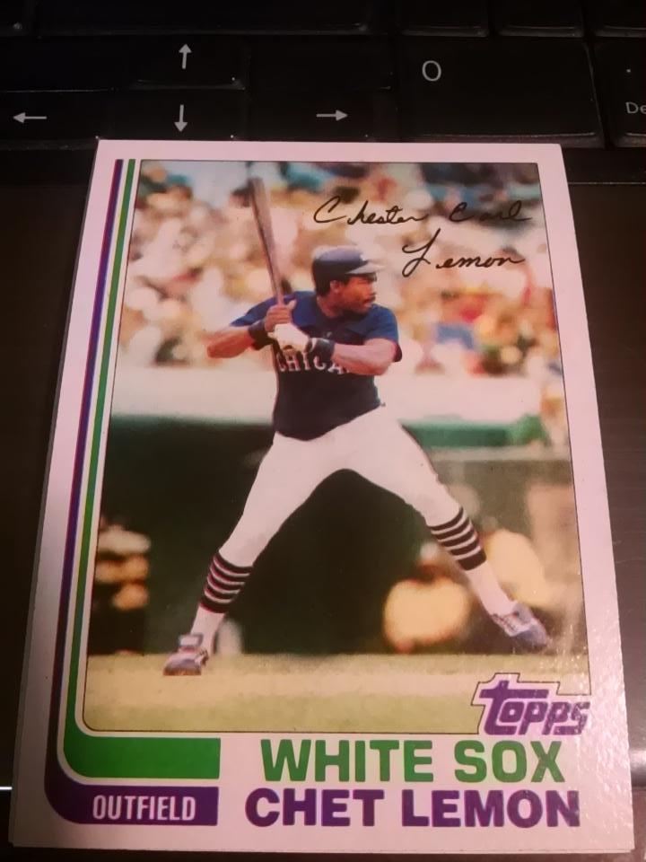 stalegum's tweet photo. SRSLY, those socks are sweet. #82T http://t.co/GfI7G7aLlM