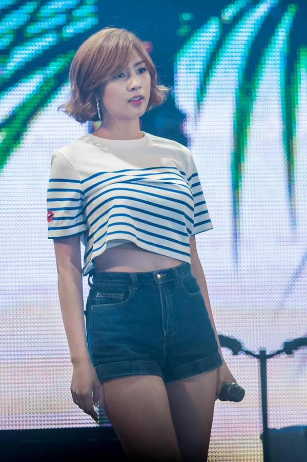 Hasil gambar untuk apink hayoung body