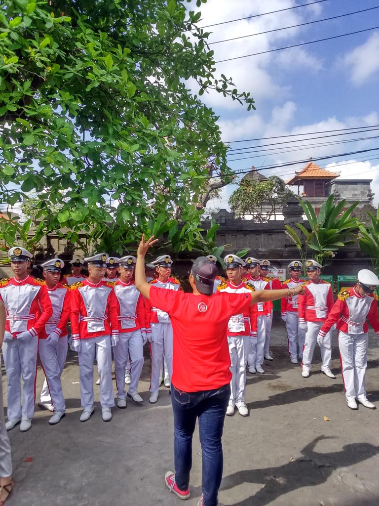 Pasukan Defile siap untuk beraksi