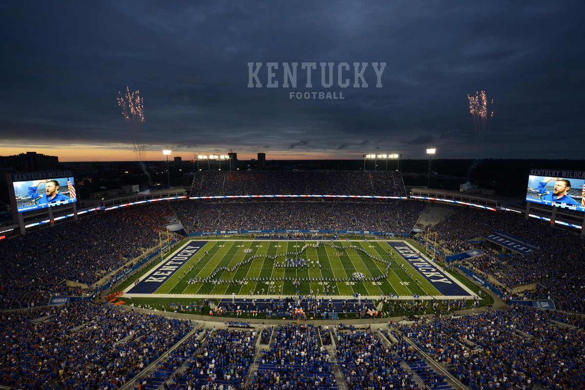 UKFootball's tweet photo. We already knew #TheNewCWS looked good.

It looks even better in all blue #BlueOut . http://t.co/iqOHS3gNqV