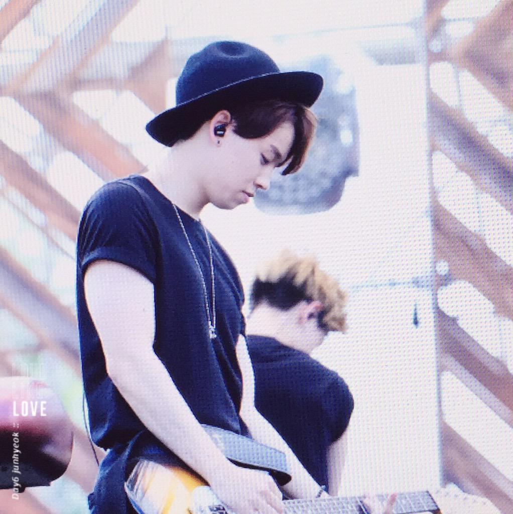 LoudLikeLove_6's tweet photo. 150920 멜로디 포레스트 캠프

#Day6 #데이식스 #준혁 #junhyeok http://t.co/BwGINUJKLc