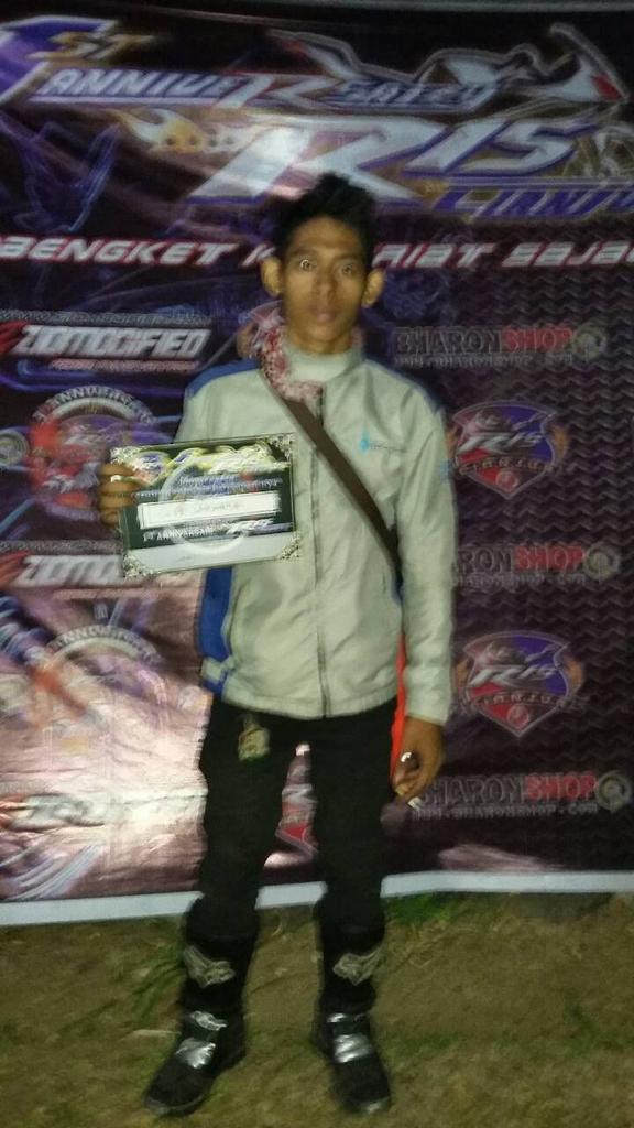 r15cijakarta's tweet photo. Selamat dan sukses atas terbentuknya r15 cianjur smoga makin solid hubungan persaudaraan kita @r15cianjur http://t.co/L011P4kJaf