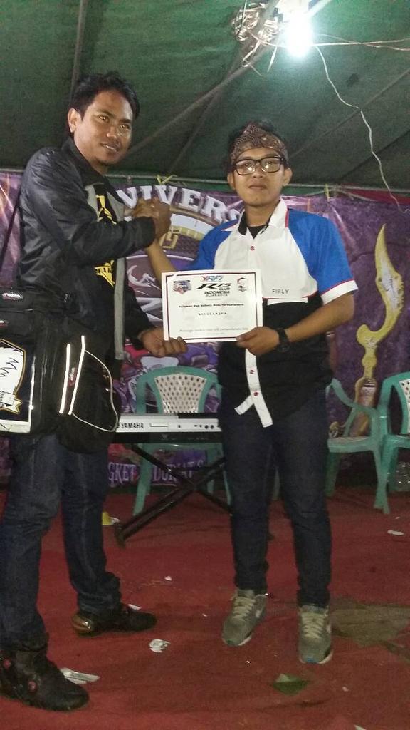r15cijakarta's tweet photo. Selamat dan sukses atas terbentuknya r15 cianjur smoga makin solid hubungan persaudaraan kita @r15cianjur http://t.co/L011P4kJaf
