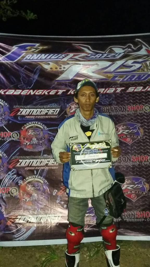 r15cijakarta's tweet photo. Selamat dan sukses atas terbentuknya r15 cianjur smoga makin solid hubungan persaudaraan kita @r15cianjur http://t.co/L011P4kJaf