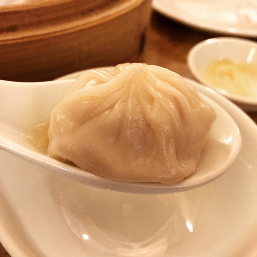 eatsparazzi's tweet photo. Xiao Long Bao #dimsum #food #xiaolongbao #dumpling #eatsparazzi http://t.co/IR8NBHhBLA