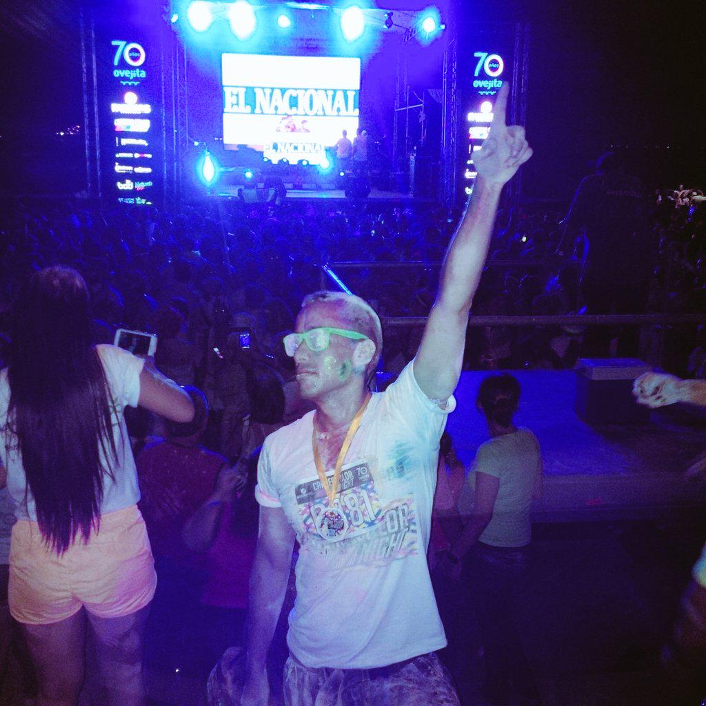 luifeg's tweet photo. Excelente noche de color la de hoy #CarreraColor #Maracaibo @RunnersVzla @ElNacionalWeb http://t.co/4kM3bOKYSH