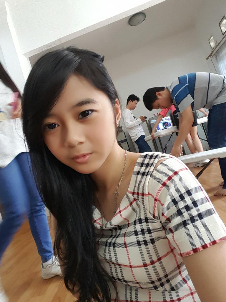 RenchaSGP's tweet photo. Hari ini streaming sgp spesial bngt, ada info yg ga kalian dpet kl ga streaming 😂 so, jgn lupa yaaa.. now now now!! http://t.co/wWKCLWbxi4
