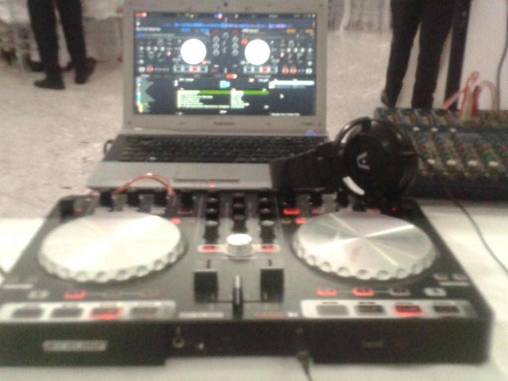 WestMartinezJ's tweet photo. Volvió al ruedo mi #ReloopBeatmix @ReloopDJ :) http://t.co/YV3ILgsx7h