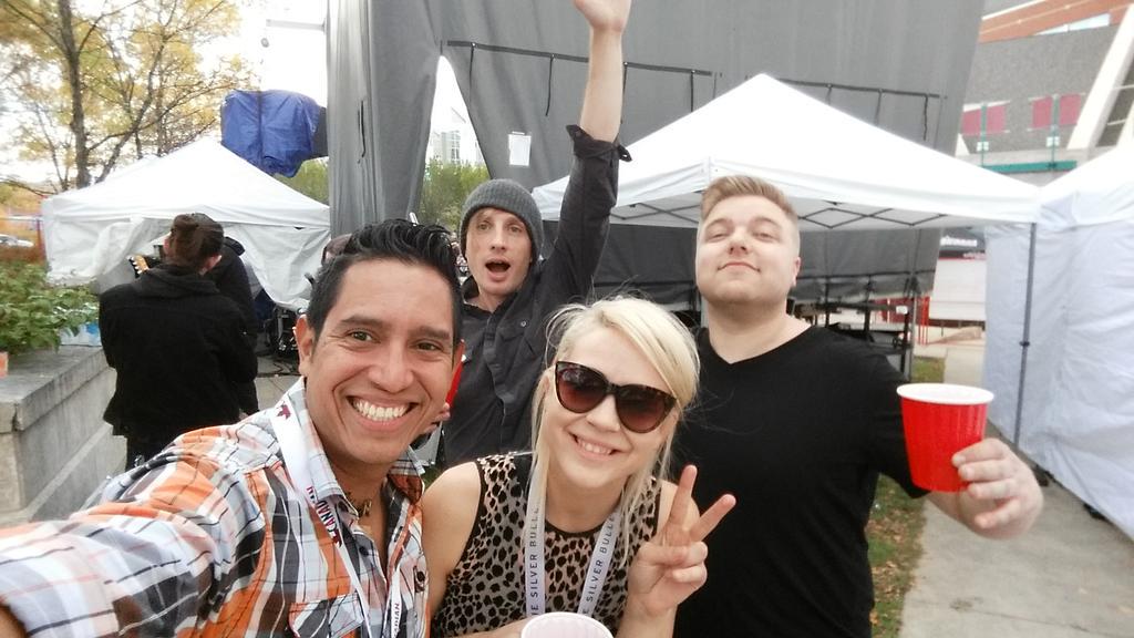 RobertoAlas_1's tweet photo. Amazing concert full of great energy by @theRykka @SAMacEwan #SAMUFallFest2015 #music #energy #ustudents #yeg #yvr http://t.co/aaBUQqzK8O