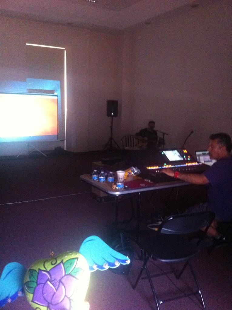 vidavalelapena's tweet photo. Un productivo día, horas de ensayo para el gran estreno. ¡Qué emoción! http://t.co/QPZImZCHad