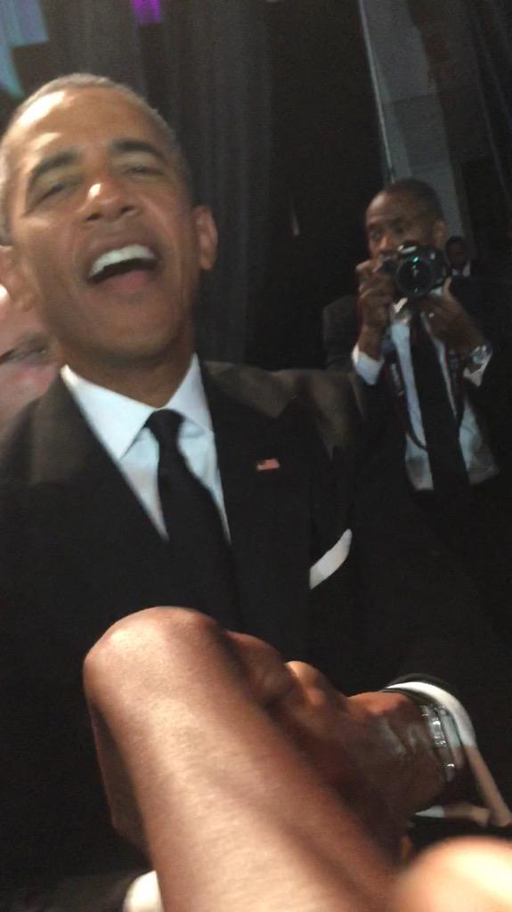 _britttmarieee's tweet photo. When @BarackObama and @MichelleObama shake your hand 😭😩 #UnforgettableNights #CBC15 http://t.co/rtTqVf09qL