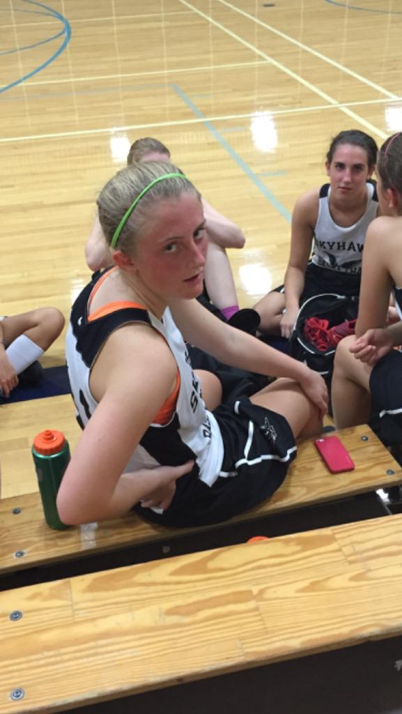 morey_katie's tweet photo. When you play four basketball games and one soccer game in one day #HelloAdvil http://t.co/XWu7tfBUe6