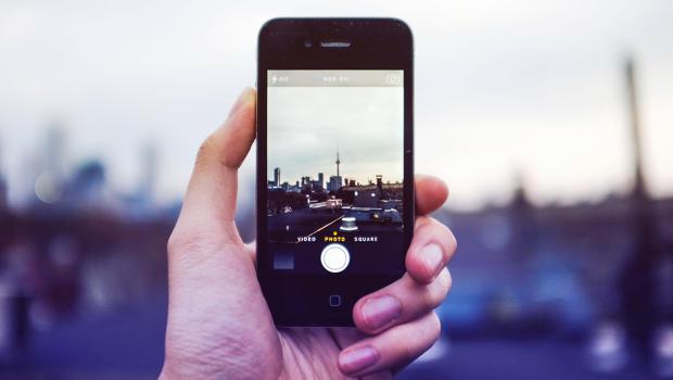 MarkWoodwardLA's tweet photo. Report: Instagram Is On Track To Becoming A $5 Billion Product http://t.co/mU1L8NFBmx #startups http://t.co/Aq4Vg1dv7S