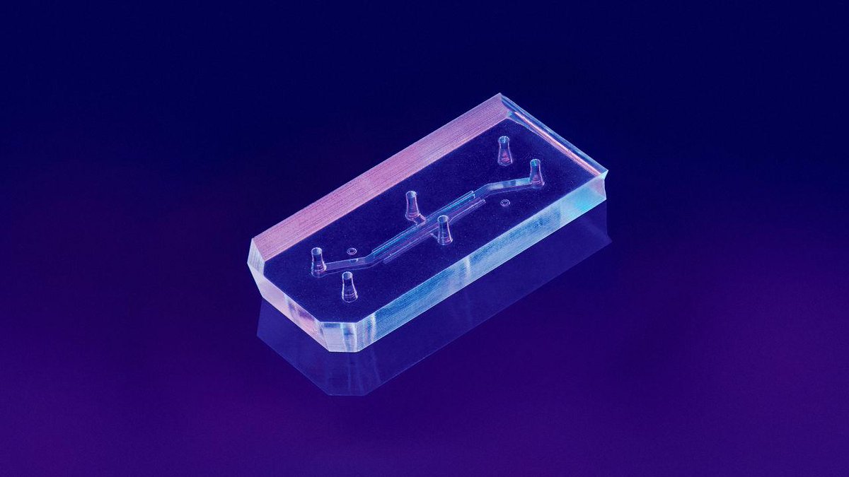FastCompany's tweet photo. This plastic chip is changing medicine: http://t.co/q0tD5kETG0 http://t.co/fLTpzMUYTW