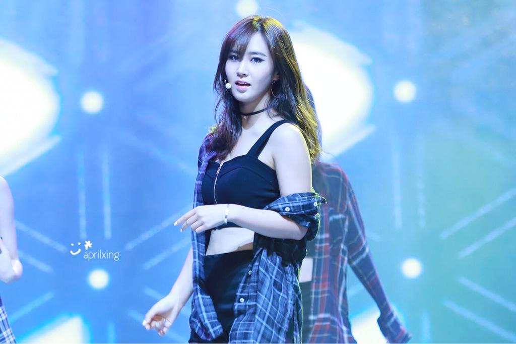 rlberbih's tweet photo. @minhockr yull kan emang cantik 😌 http://t.co/HvnyQJ9avq