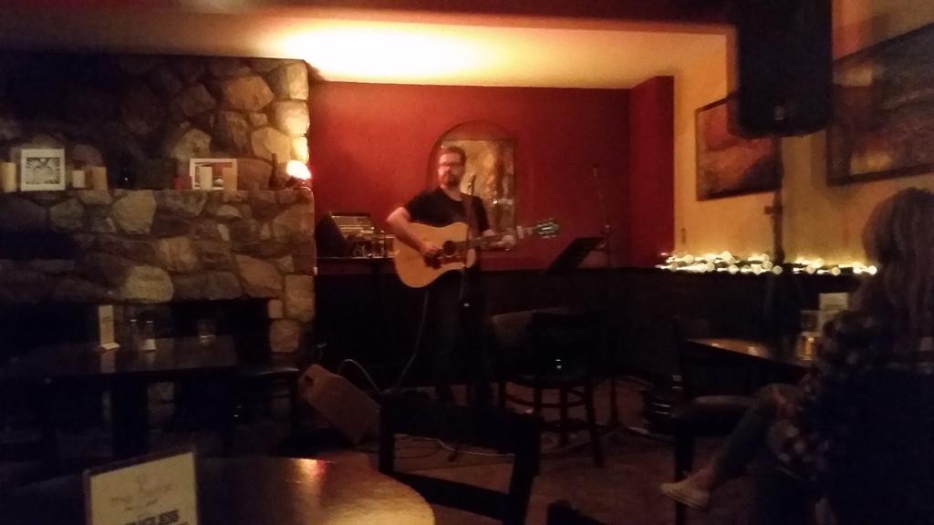 ScottFalshaw's tweet photo. @MFilipowitsch good times last night buddy http://t.co/tkfs5t9gsq