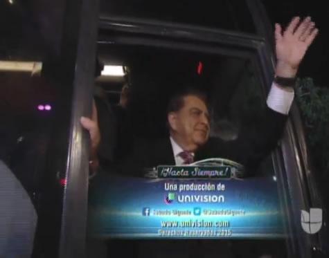 Teleton's tweet photo. Con un "Hasta siempre" y el cariño de la gente se despidió @DonFranciscoTV de @SabadoGigante http://t.co/oyQ7WoJ9uq