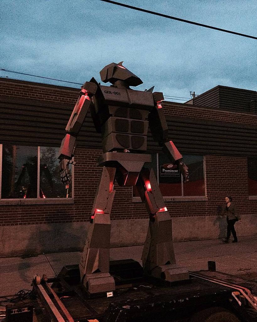 Otherbots's tweet photo. #sunalta #summer #lastsaturdayofsummer #beakerhead #beakerhead2015 #robot ##robotics by mc29_2 http://t.co/AJjbFuhNU7