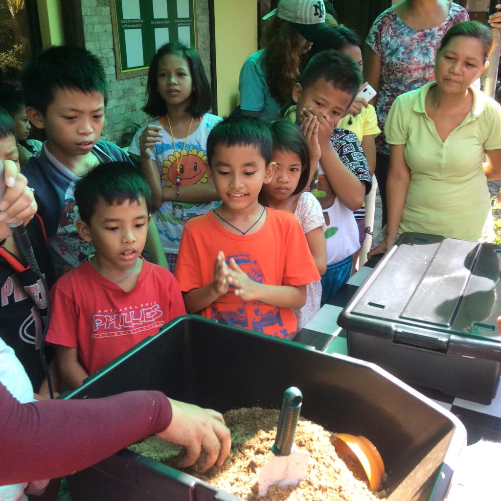 SuperMudball's tweet photo. The kids are learning about mudballs! ... https://t.co/VA16zNXQyV http://t.co/EPbTEHoEd7