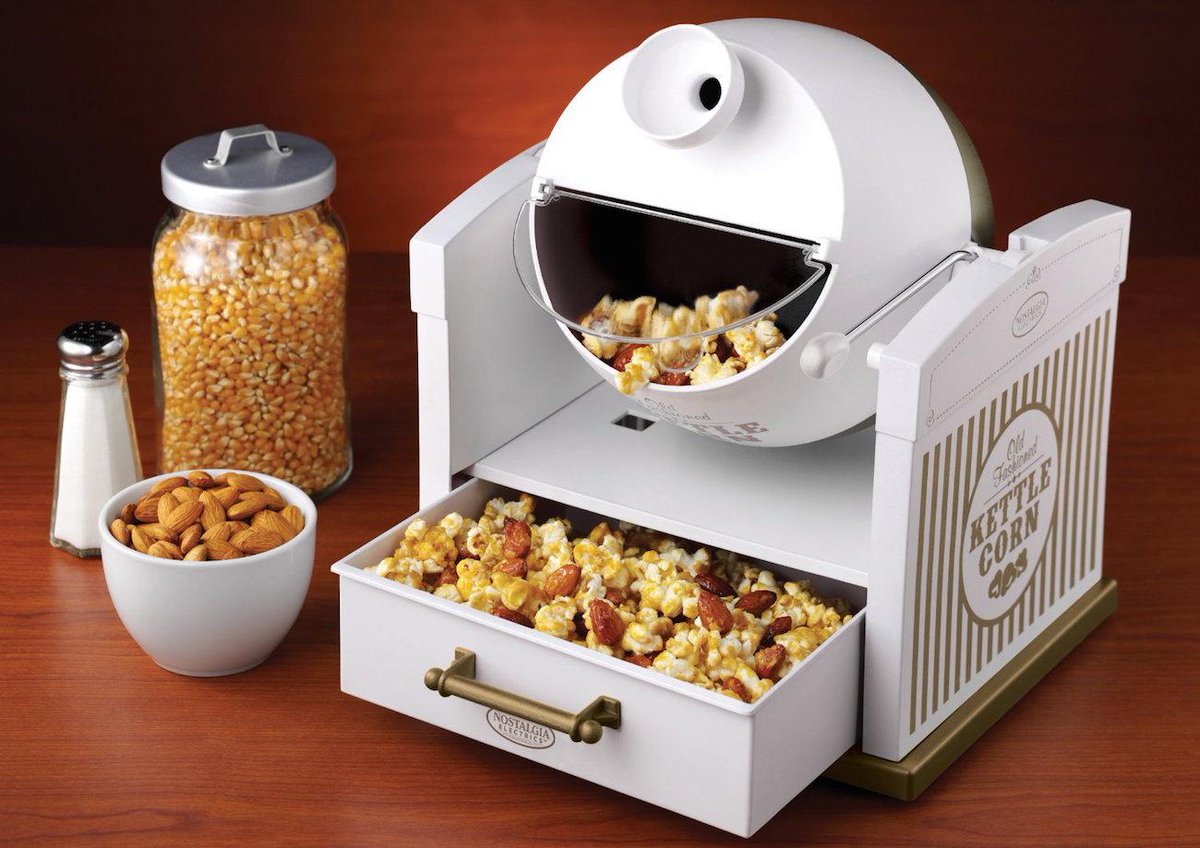 GadgetFlow's tweet photo. Kettle #CornMaker http://t.co/VginRW7B9N Your #popcorns served perfectly each time. Every time! http://t.co/Hysn52Hy2y