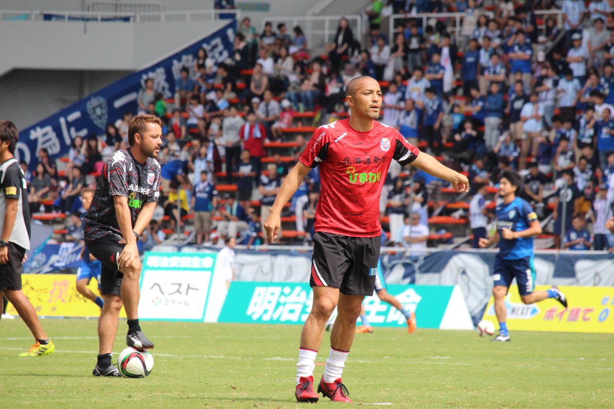 北海道コンサドーレ札幌公式 ピッチ内練習が終了しました 試合はまもなくキックオフです Consadole コンサドーレ 福岡戦 Http T Co Ekpiybpv