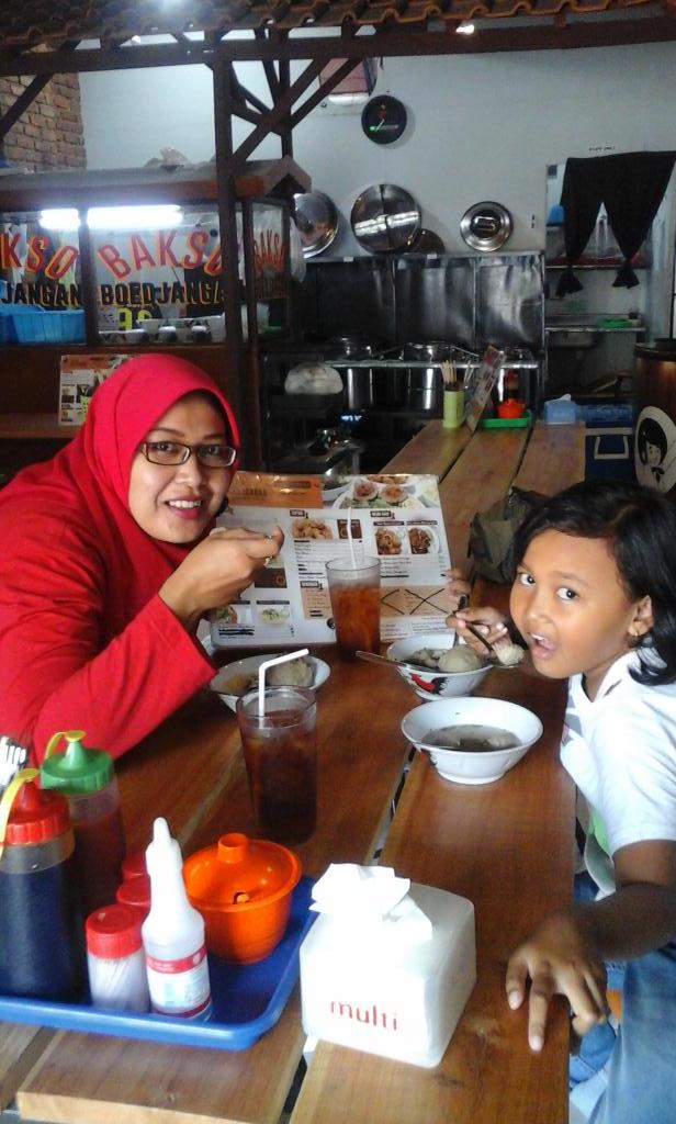 habis olahraga langsung mampir makan siang <a href="/BaksoBoedjangan/">Bakso Boedjangan</a>  abd saleh...mantap bikin ketagihan