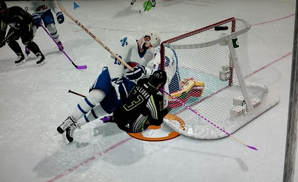 MaxPower0033's tweet photo. Gotta protect the goalie!

@EASPORTSNHL #Nhl16 http://t.co/f7EQkiu90k