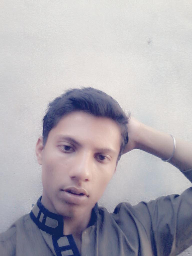 FaizanTeach's tweet photo. Hos is this pic http://t.co/pdybt5yXK8
