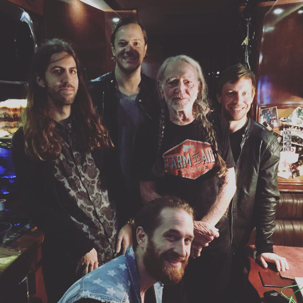 Imaginedragons's tweet photo. Willie Nelson. such an honor to share a stage with him tonight http://t.co/HICSKA2ARa